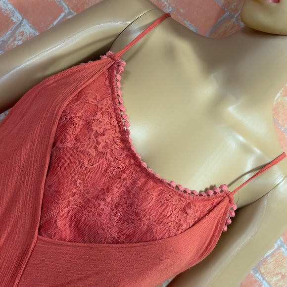 Daytrip Gauze and Lace Dress - Picture 2 of 8